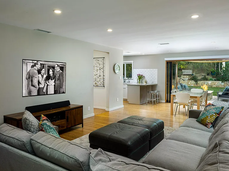 277 Canon Dr — Photo 2