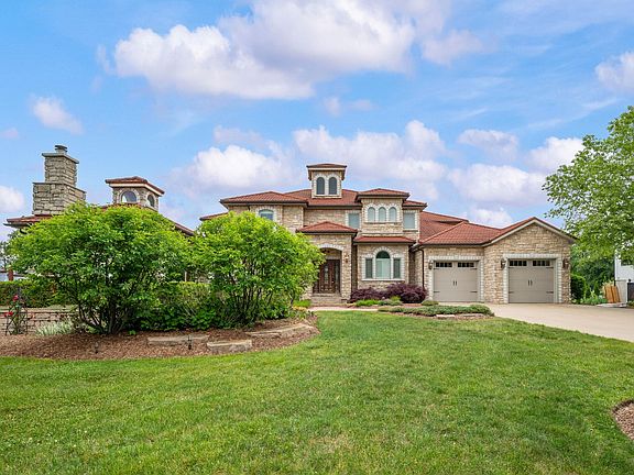 2nd image of 651 Sul Lago S