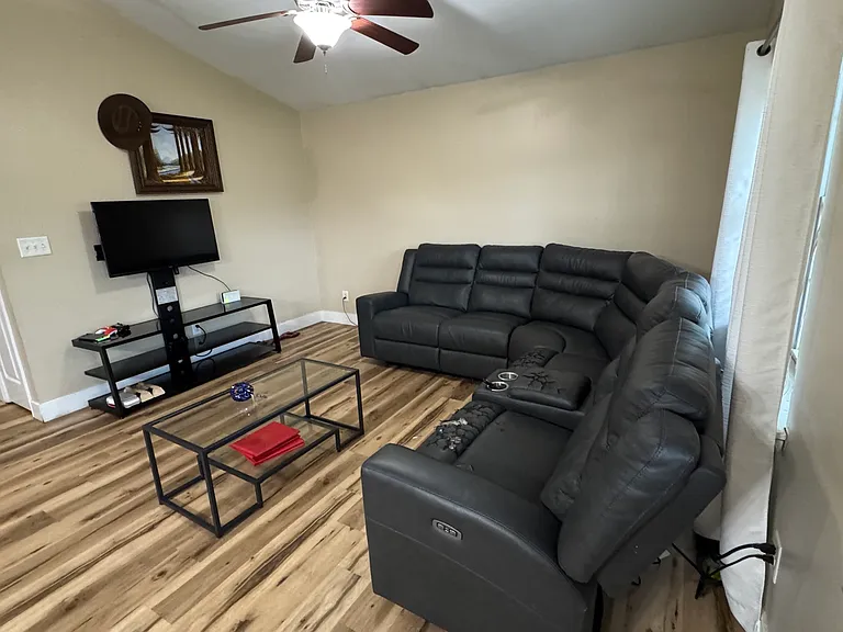 257 Rowland Dr — Photo 6