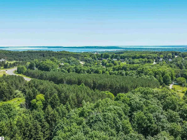0 Gunners Run, Traverse City, MI 49685