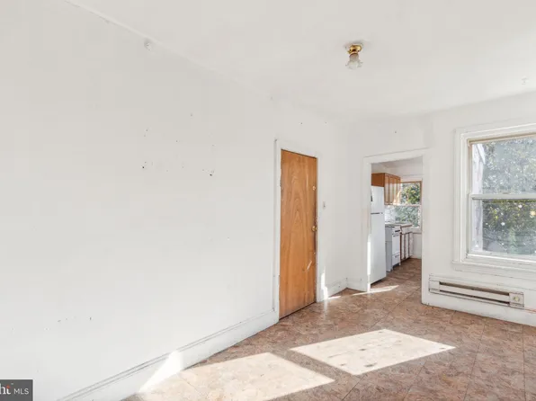 3836 Fairmount Ave, Philadelphia, PA 19104