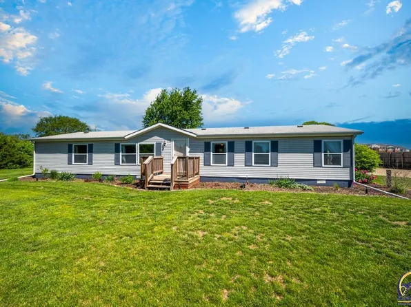 2875 Dodge Ln, Manhattan, KS 66502