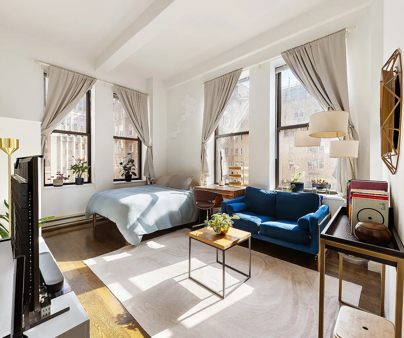 11 East 36th Street — Photo 1