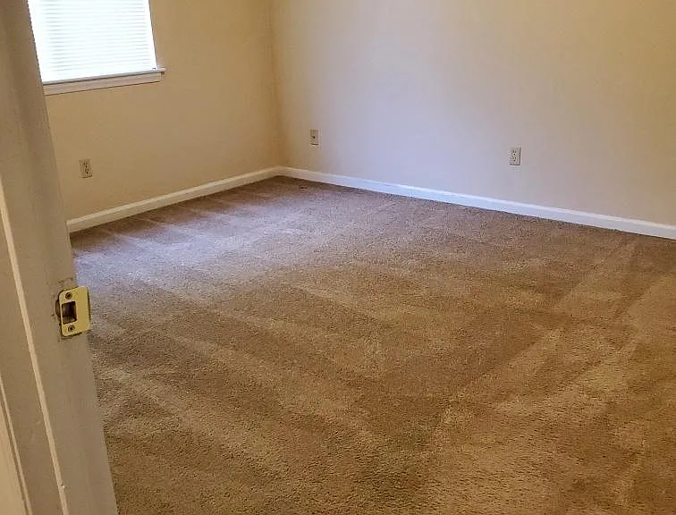 1727 Memorial Ave SW #11 — Photo 5