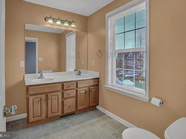 6341 Galleon Dr — Photo 18