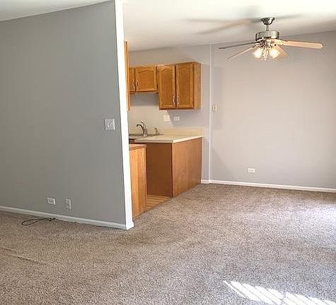 3rd image of 751 Sterling Ct APT C1