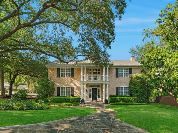 501 Canterbury Hill, Terrell Hills, TX 78209