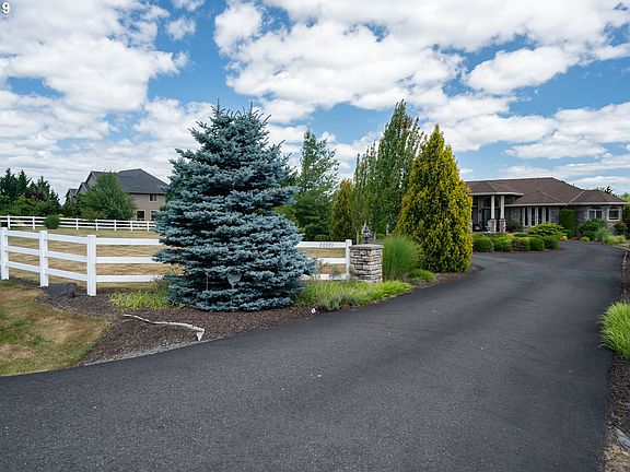 4th image of 20301 NE 96th Ave