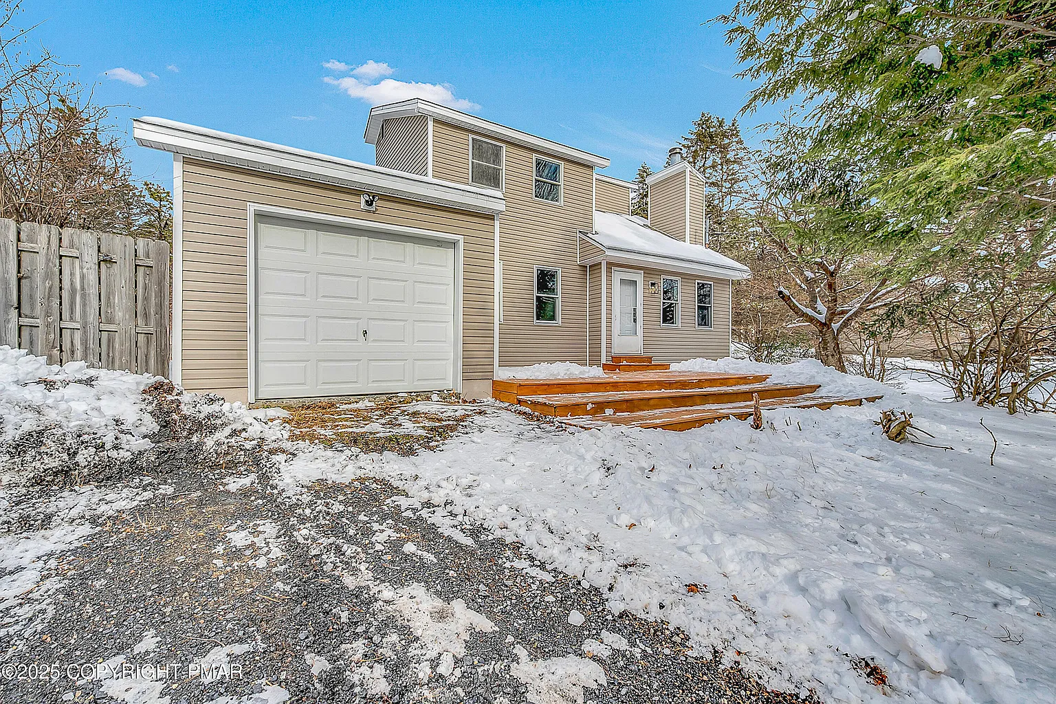 405 Skyline Dr photo 1