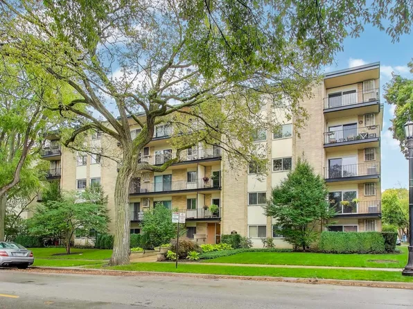 828 Oakton St APT 5F, Evanston, IL 60202
