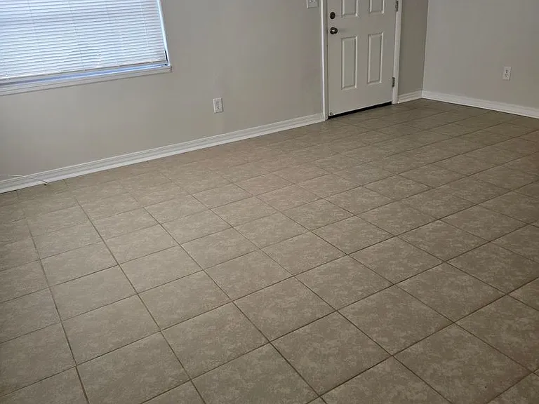 320 Pleasant Grove Rd — Photo 2