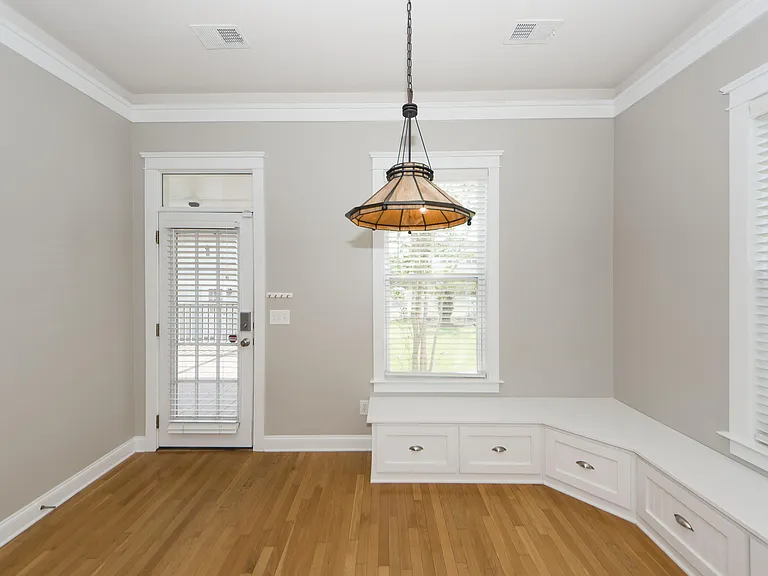 302 White Gables Dr — Photo 15