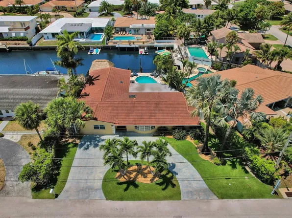 2051 Coral Reef Dr, Pompano Beach, FL 33062