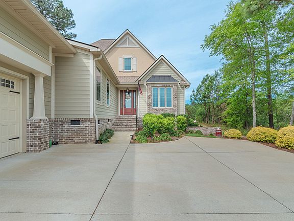 3rd image of 207 Quiet Oak Ct