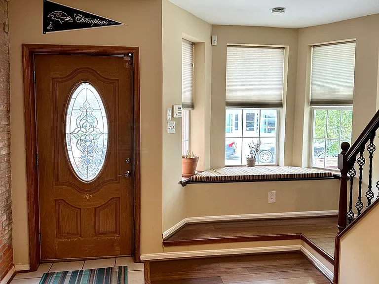 1115 Race St — Photo 6