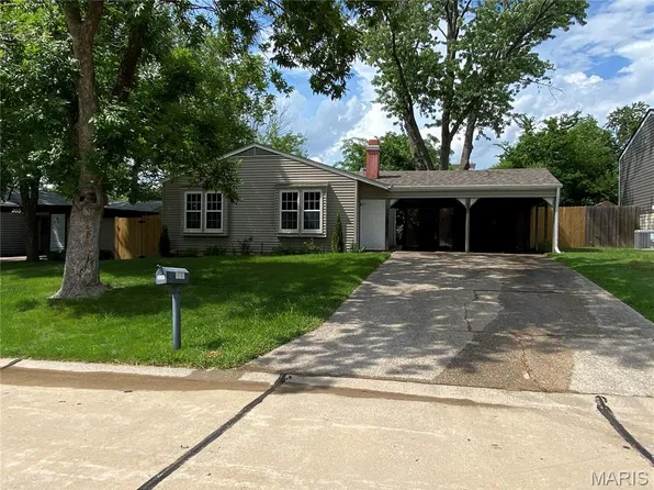 203 Wild Winds Dr, O'Fallon, MO 63368