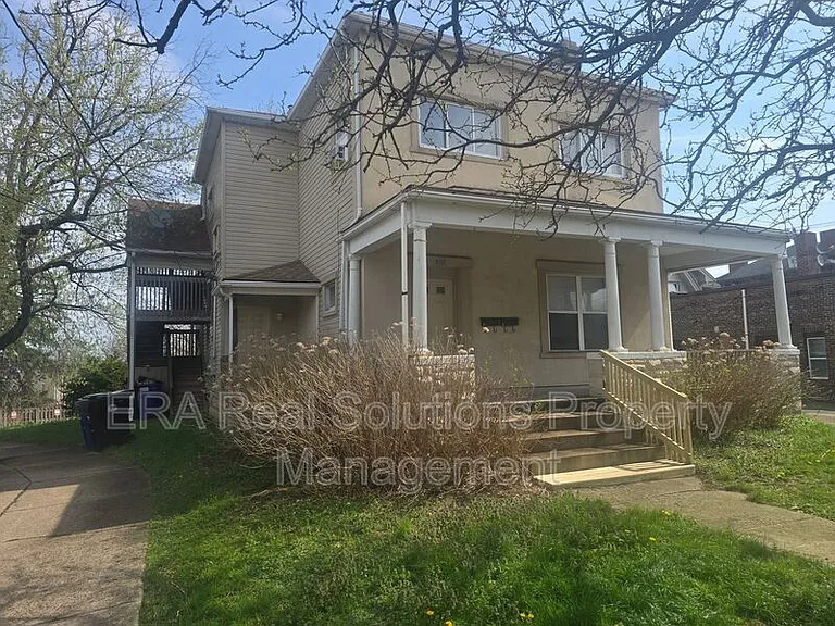 3816 Upper #Unit — Photo 2