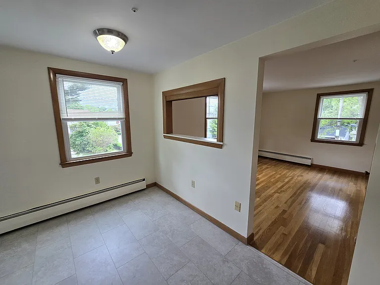 11 Guild St #2R — Photo 7