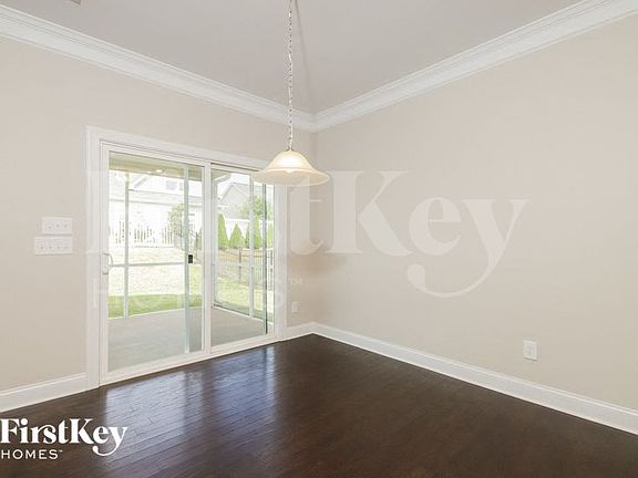 4th image of 119 Glenmoor Ave