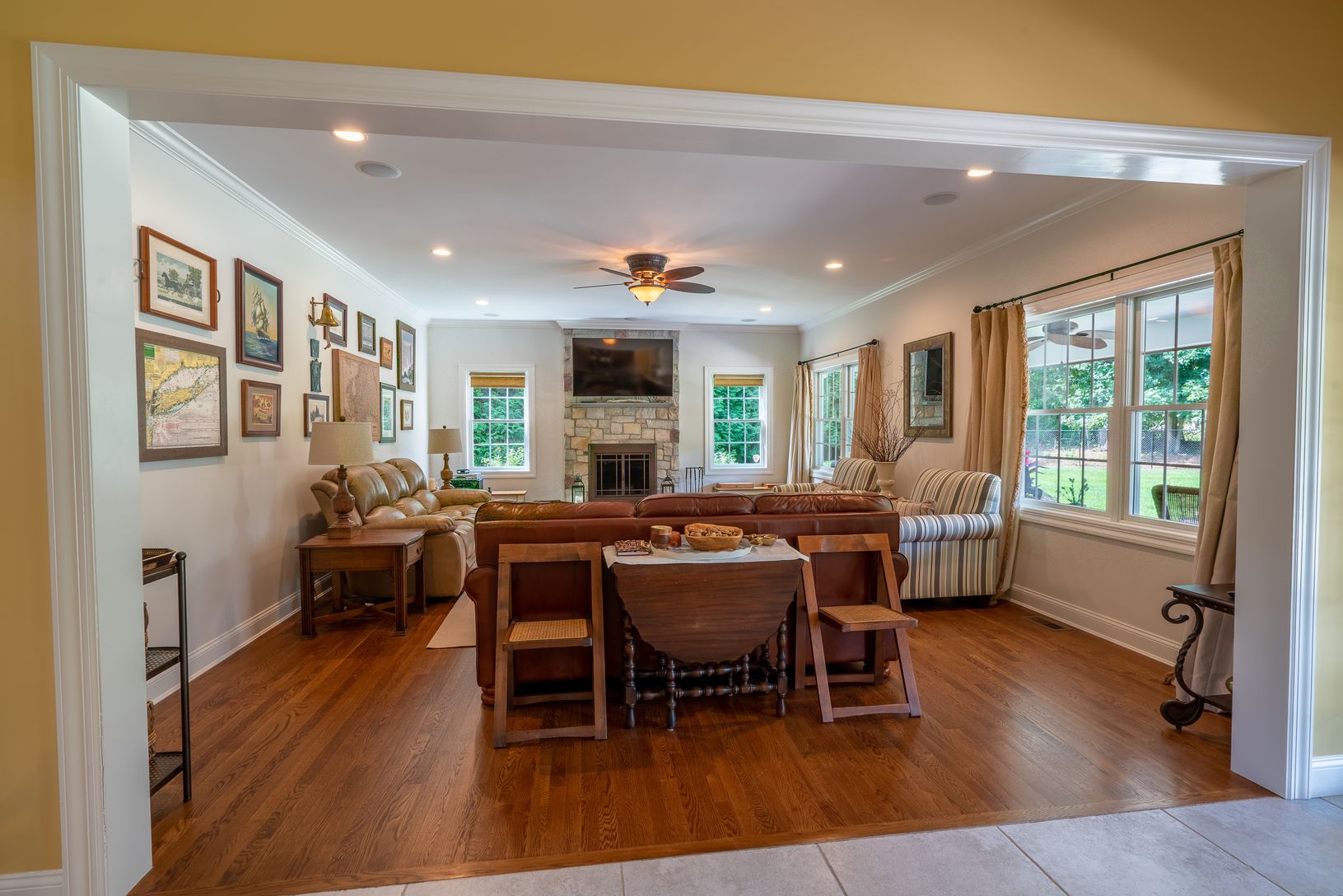  living room 1
