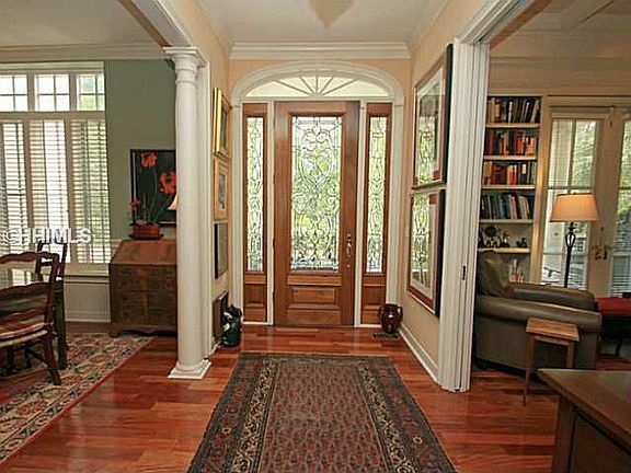 3rd image of 4 Indian Hill Ln