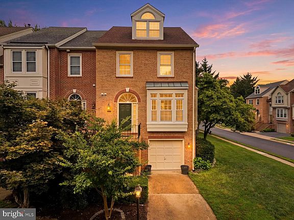 2nd image of 12000 Lisa Marie Ct