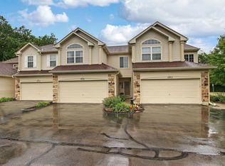 1828 Maplewood Ct, Grayslake, IL 60030