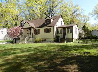 55 Oakdale Rd, Denville, NJ 07834