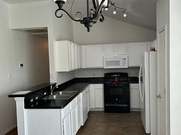 4th image of 1116 Driftwood Ln