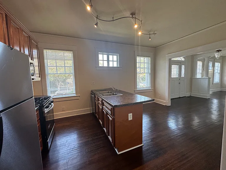 503 Rhode Island Ave — Photo 13