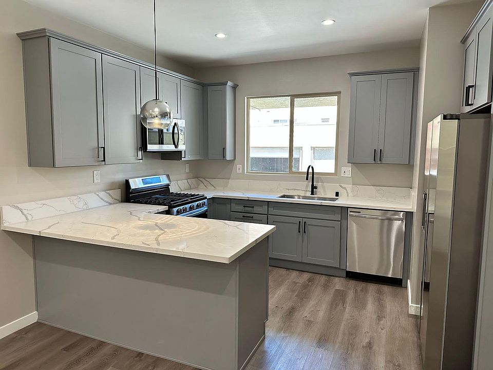 1st image of 5515 W 6th St #5517