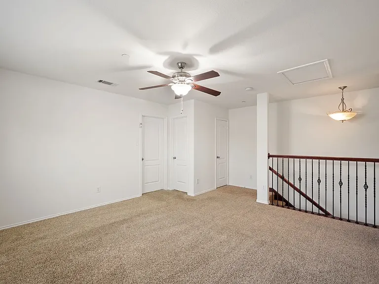 1013 Lucy Ln — Photo 14