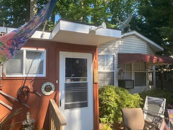 6117 Willow Dr, Horntown, VA 23395