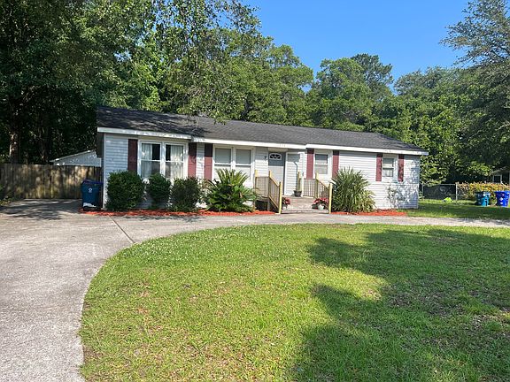 3rd image of 1054 Leonard Dr