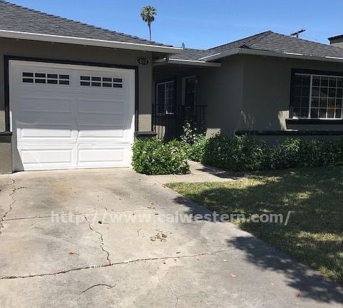 2nd image of 453 Cypress Ave