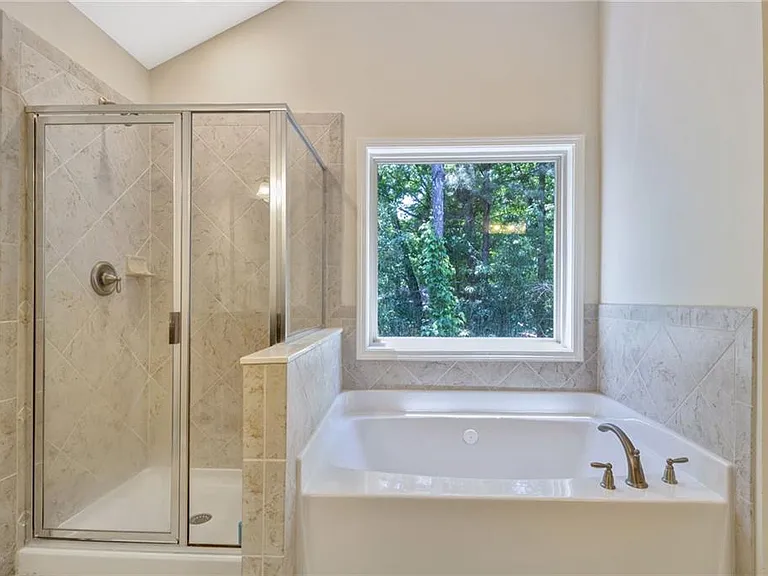 2532 Kinglet Ct — Photo 14