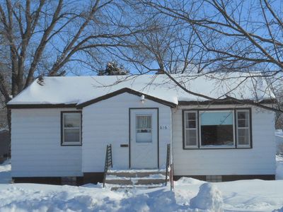 616 1st St SW, Watertown, SD, 57201