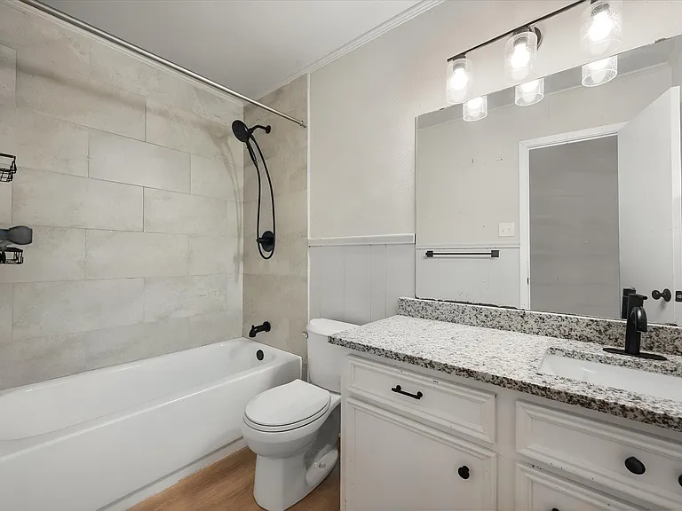2604 Fairmont Cir — Photo 18