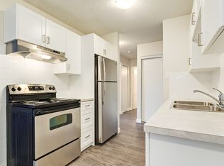 6217 48a Ave #106, Camrose, AB T4V 0L6
