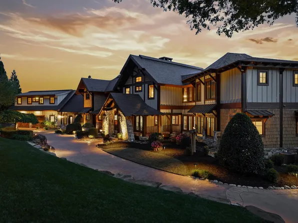 5 Tropicana Ct, Greenville, SC 29609