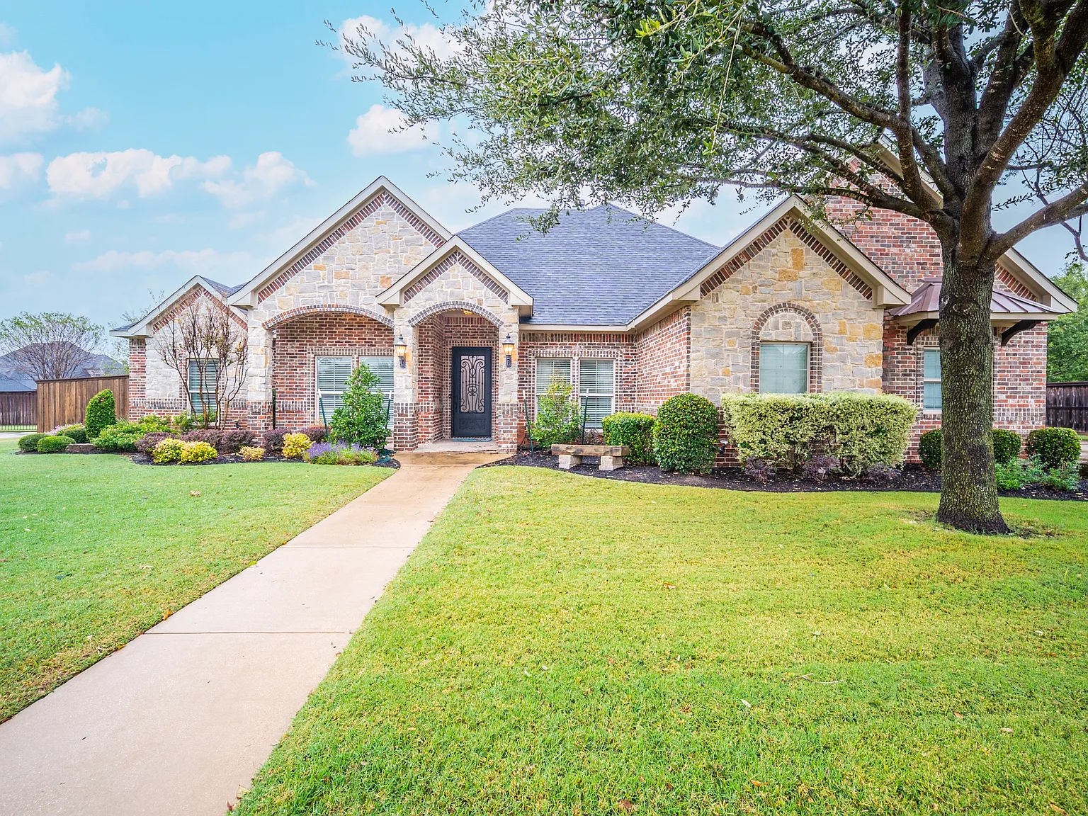 3 bed, 2534 sqft, $3,375 — Photo 1