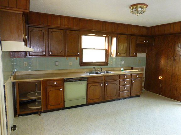 5th image of 908 Sombrero Dr