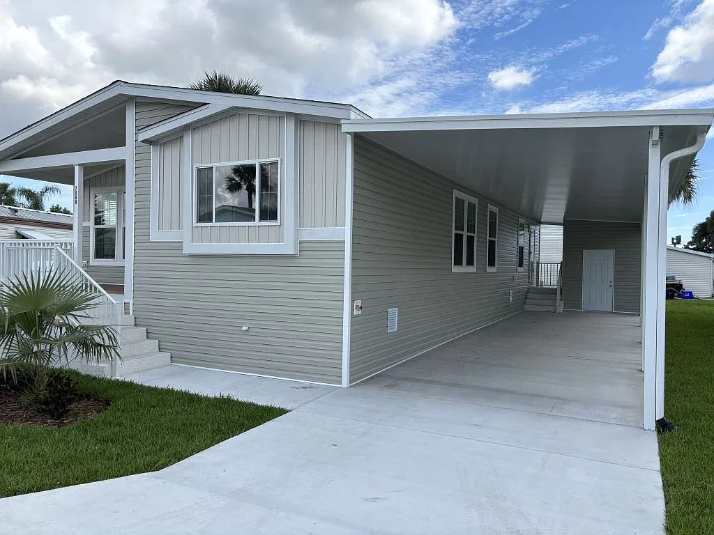 2 bed, 2.0 bath, 1356 sqft, $2,199 — Photo 4