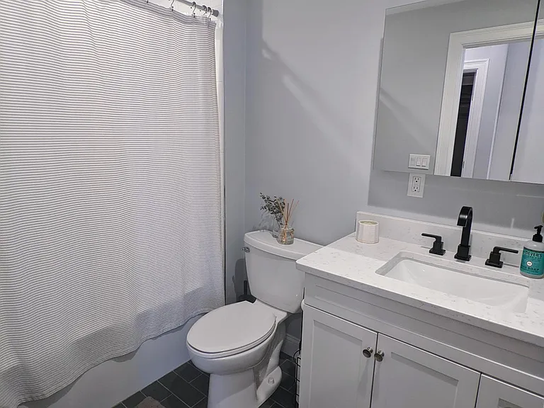 144 W 3rd St #2 — Photo 5