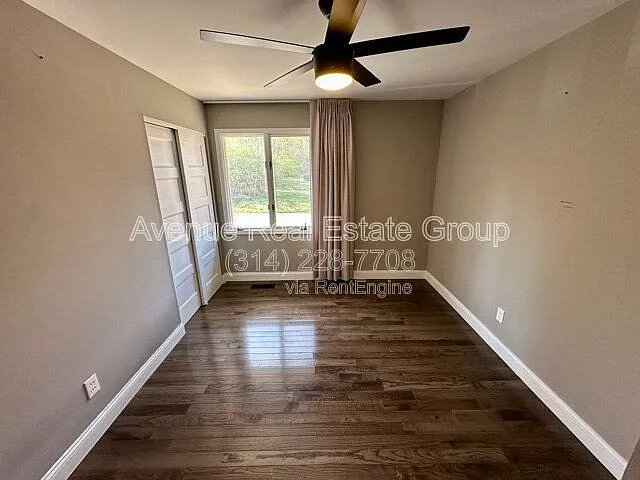 429 Staines Ct — Photo 11