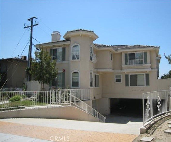 1116 W Huntington Dr Unit C, Arcadia, CA 91007 | Zillow