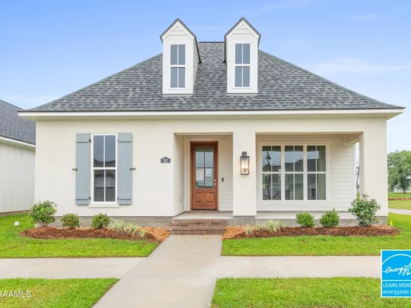 102 Harbourside Dr, Youngsville, LA 70592