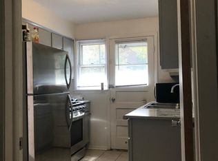 105 Cliff St APT 3, Willow Springs, IL 60480