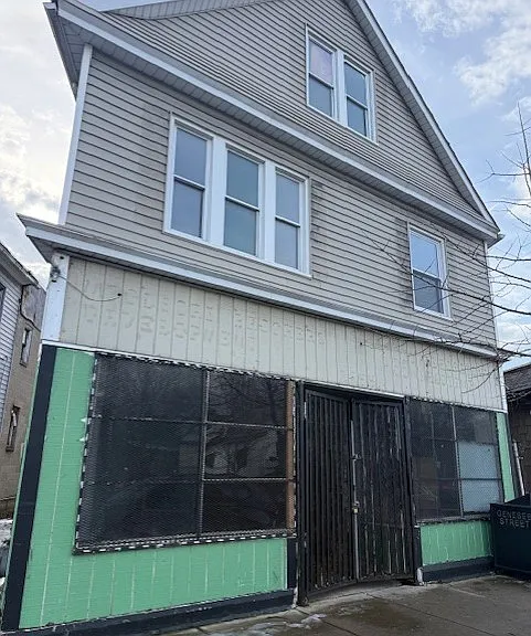2255 Genesee St — Photo 3