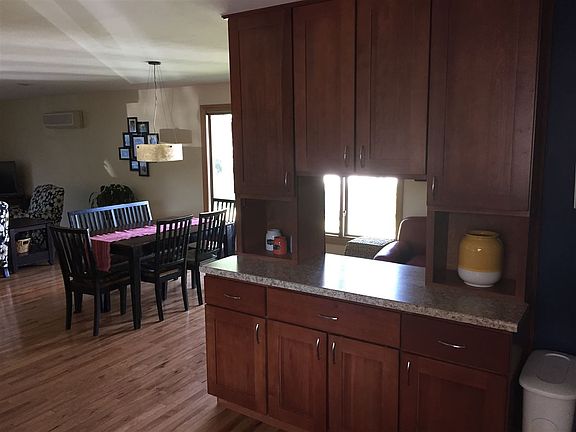 5th image of 326 Highland Dr